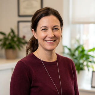Laura Bennett, Diretora de Normas da Plataforma na Falésia Rendivo, mostrada numa imagem de perfil